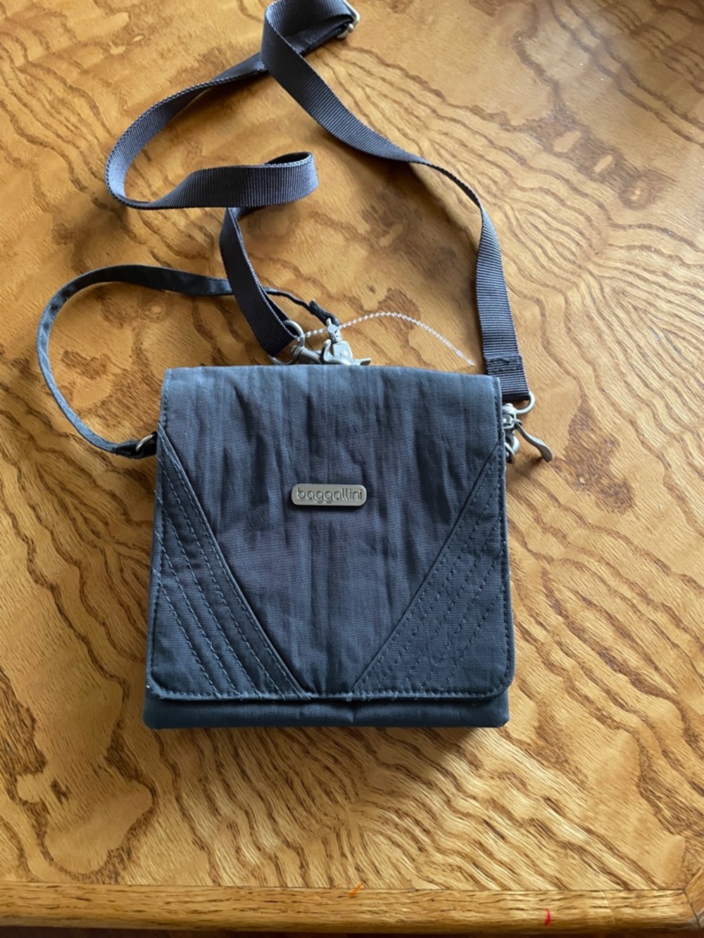 Baggallini Gray Quilted Compact Crossbody